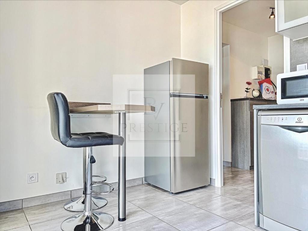 B&V Prestige - T1 Proche Du Tram Apartment อานมาส ภายนอก รูปภาพ